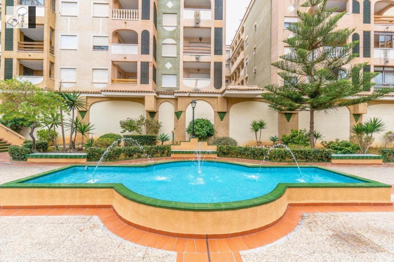 Apartment To Rent In Costa Blanca ตอร์เรเวียคา ภายนอก รูปภาพ